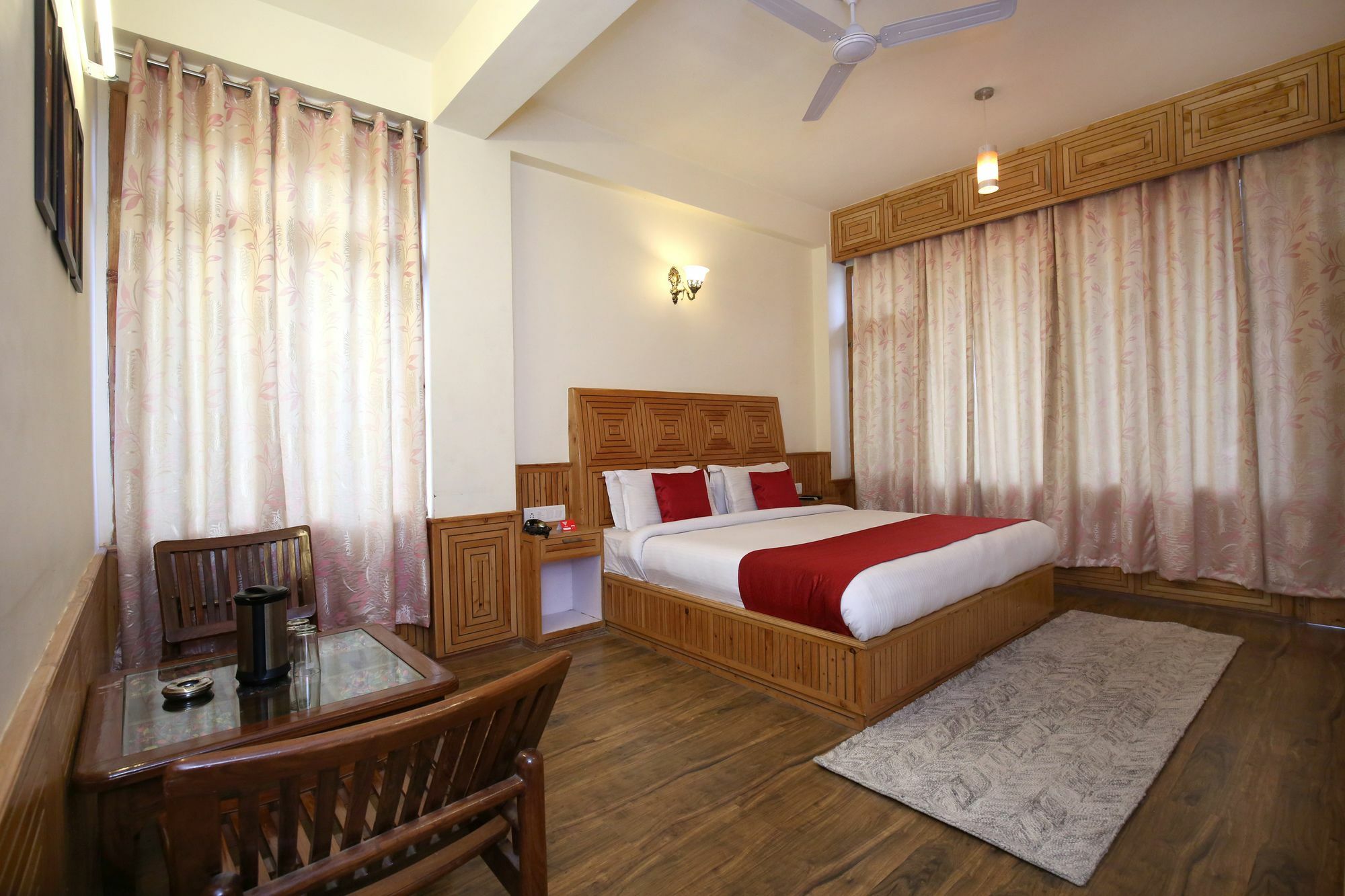 Oyo 10116 Hotel Rhythm Retreat Manāli Exteriér fotografie